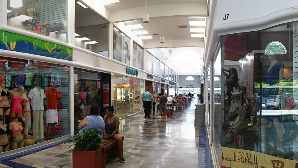 Pasillos-plaza-manzanillo